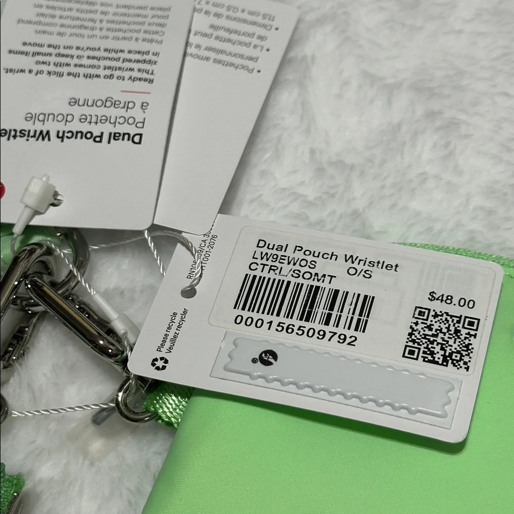 Lululemon | dual pouch wristlet | citrus lime / smokey mint